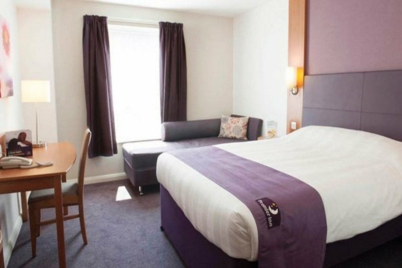 Premier Inn 伊夫舍姆 外观 照片
